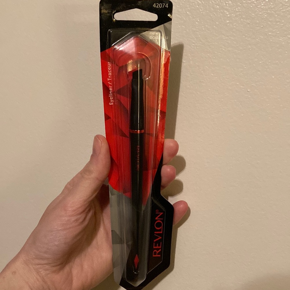 NWT REVLON eyeliner with tracer